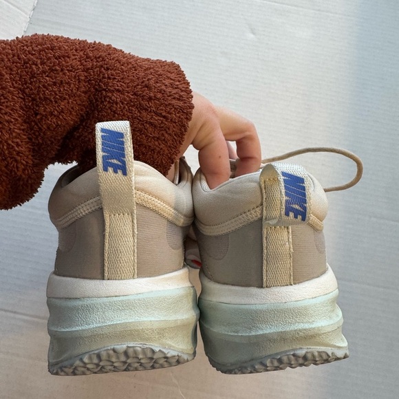 Nike Spark Pearl/Mint/Blue Casual Everyday Sneaker Women’s 8 DJ6945-200 - Picture 8 of 10